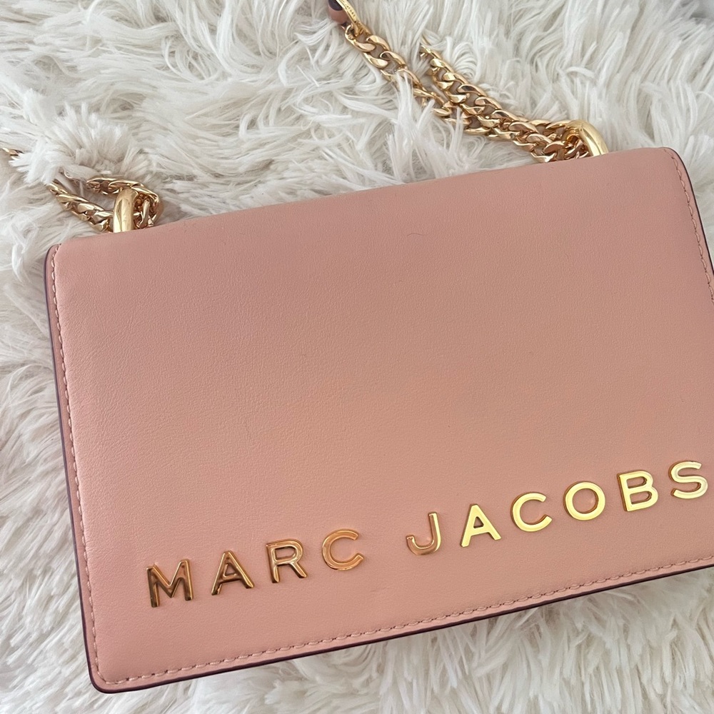 AUTHENTIC MARC JACOBS CROSSBODY BAG W/ CARD & TAG